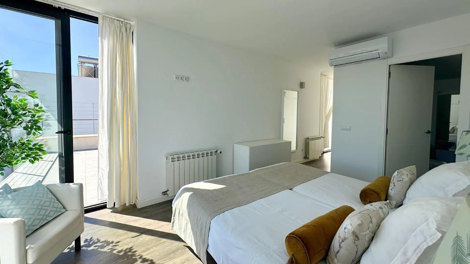 Moderna Villa Con Piscina En Palma De Mallorca 0*,  España